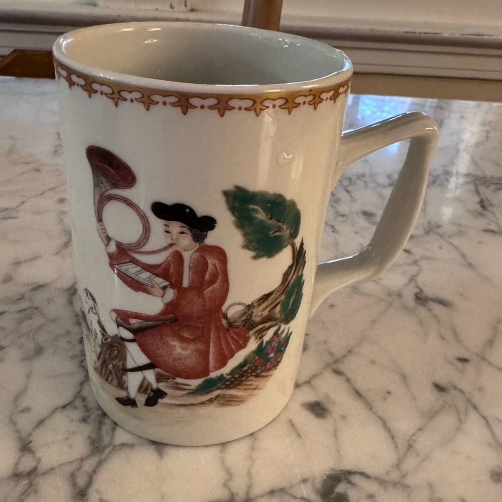 Mottahedeh hunting horn mug, like new,